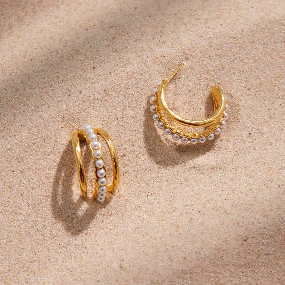 18K Gold Plated Pearl Hoop Earrings - Picture 4 of 8